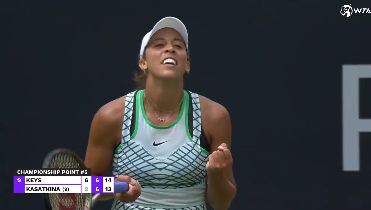 湖人逆转鹈鹕！拉拉维亚+双核轰88分，艾顿末节觉醒，替补仅11分